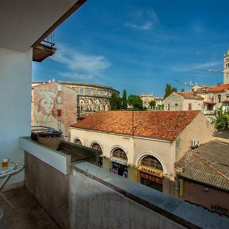 Apartman Colosseum Lägenhet Pula Exteriör bild